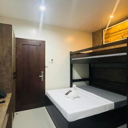 A&E Apartelle Bacolod Exterior photo