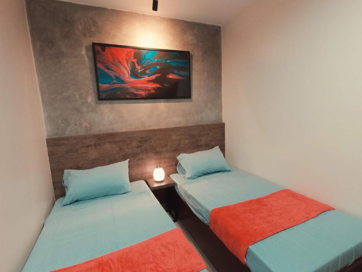 A&E Apartelle Bacolod Exterior photo